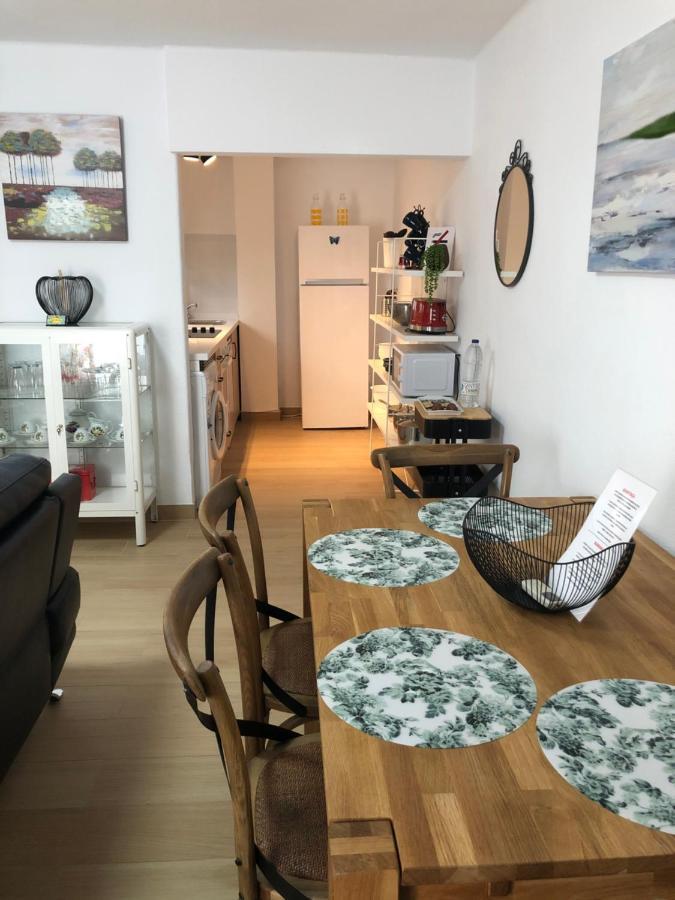 Albi B&B เนร์คา ภายนอก รูปภาพ